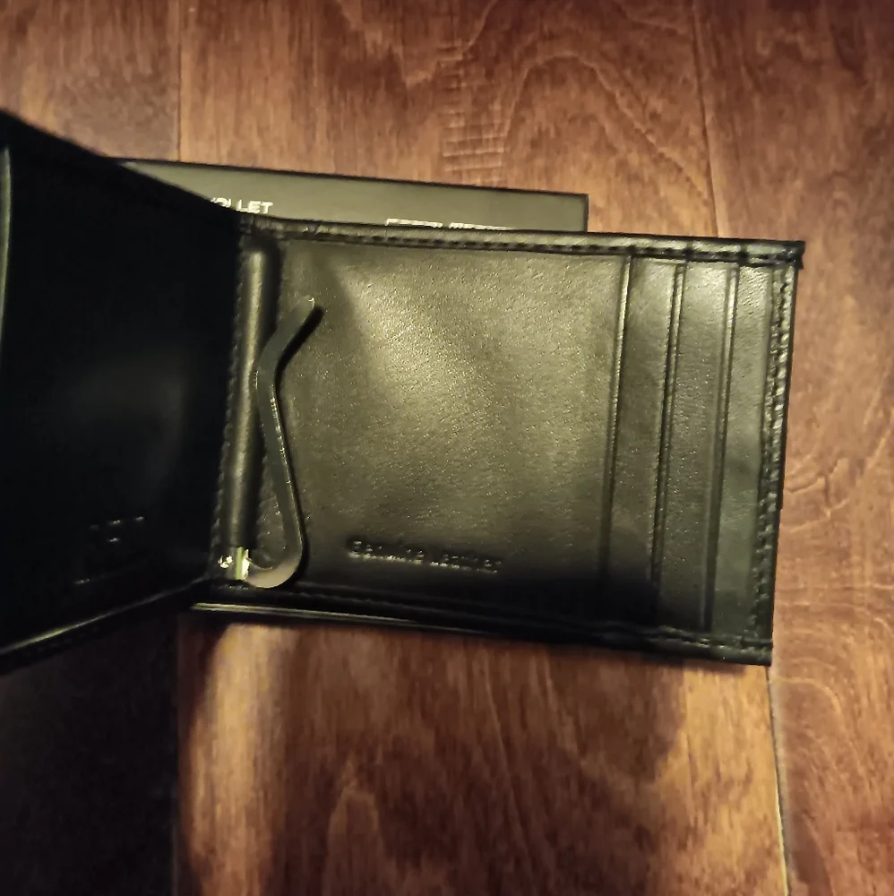 Chicago Whitesox Front Pocket Wallet with RFID Blocking NIB